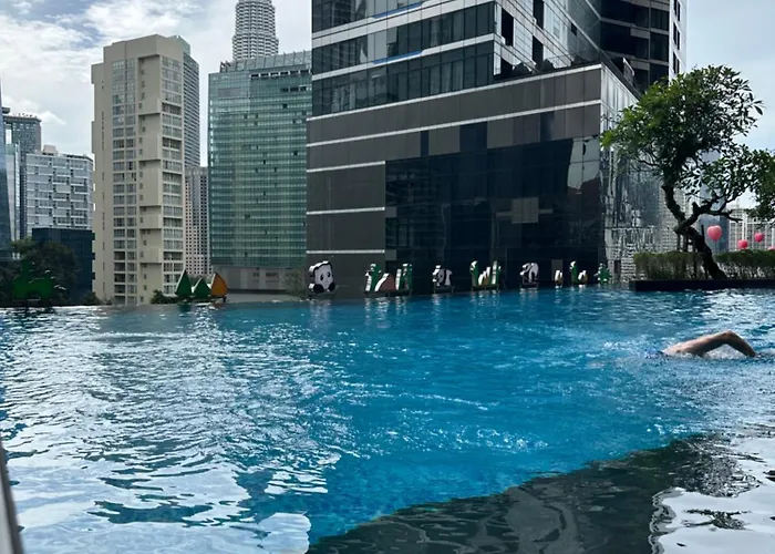 8 Kia Peng Galaxy Suites Kl